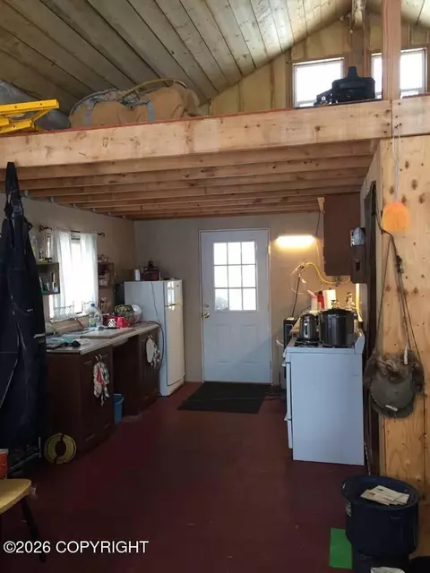 Kitchen - Tr E-2 Big Bend, Remote, AK 99667 photo 2 of 2