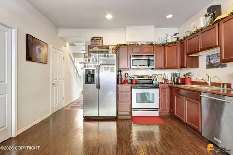 4586 Campbell Park Loop # 32, Anchorage, AK 99507