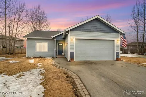 1125 W Angel Cir, Palmer, AK 99645