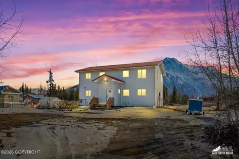16600 E Plumley Rd, Palmer, AK 99645