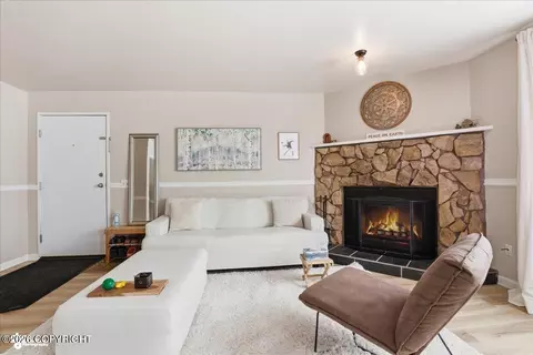355 Donna Dr # 3, Anchorage, AK 99504