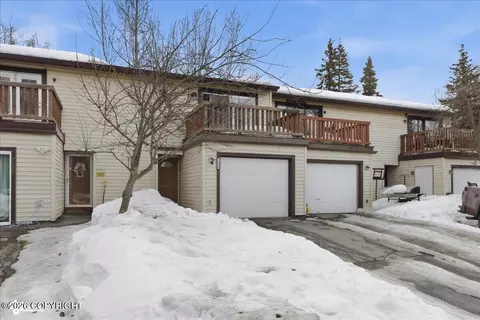 7020 Meteor Ct, Anchorage, AK 99504