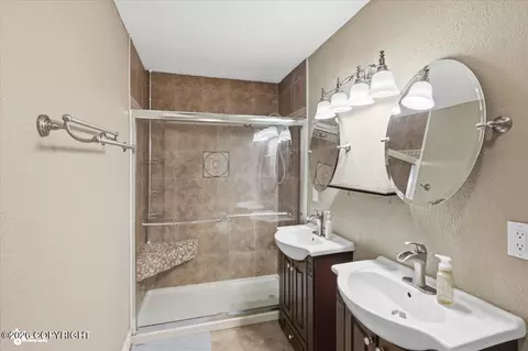 Bath - 7803 Raymar Cir, Anchorage, AK 99518 photo 2 of 3