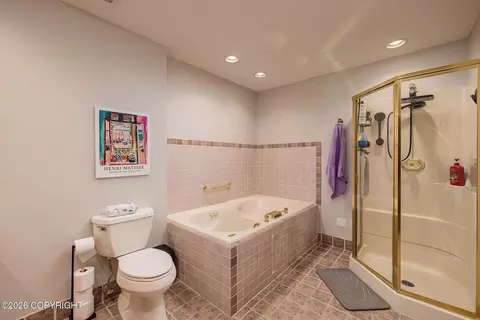 Bath - 654 Highlander Cir, Anchorage, AK 99518 photo 2 of 3