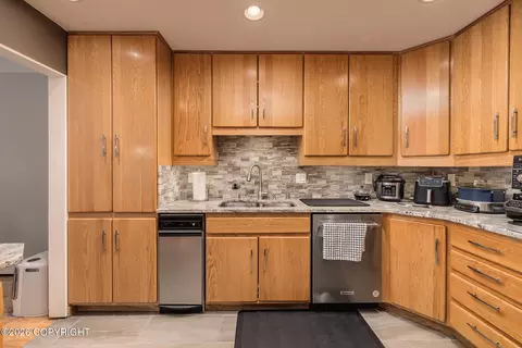 Kitchen - 654 Highlander Cir, Anchorage, AK 99518 photo 3 of 4