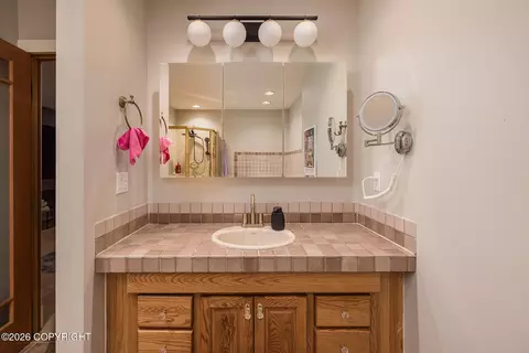 Bath - 654 Highlander Cir, Anchorage, AK 99518 photo 3 of 3