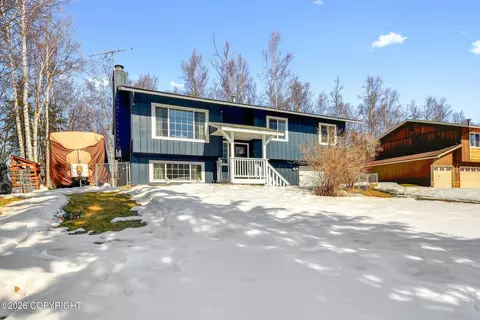 17507 Kantishna Rd, Eagle River, AK 99577