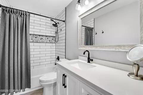 Bath - 17507 Kantishna Rd, Eagle River, AK 99577 photo 2 of 2