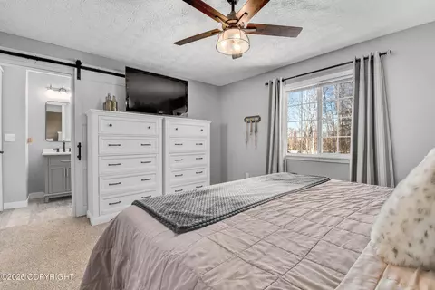 Bedroom - 17507 Kantishna Rd, Eagle River, AK 99577 photo 2 of 6