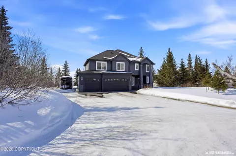 19296 Potter Highlands Dr, Anchorage, AK 99516