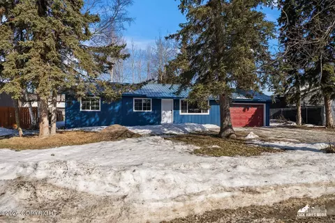 16717 Eleonora St, Eagle River, AK 99577 photo 3