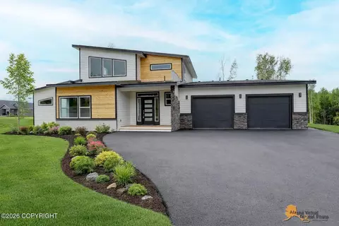 3261 S Charming Valley Loop, Palmer, AK 99645