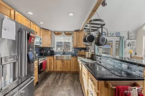Kitchen - 29090 Mickeys Loop, Sterling, AK 99672 photo 1 of 5