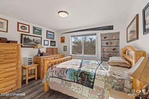 Bedroom - 29090 Mickeys Loop, Sterling, AK 99672 photo 3 of 4