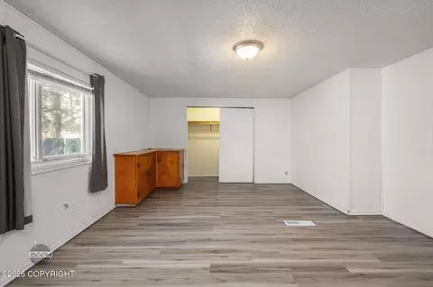 Bedroom - 6006 Debarr Rd, Anchorage, AK 99504 photo 4 of 5
