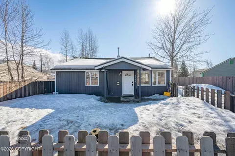 6006 Debarr Rd, Anchorage, AK 99504