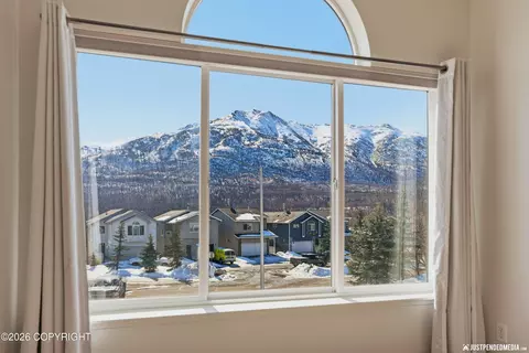 20451 Granite Park Cir, Eagle River, AK 99577 photo 3