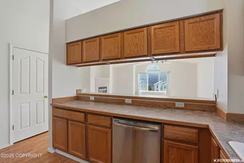 20451 Granite Park Cir, Eagle River, AK 99577 photo 8