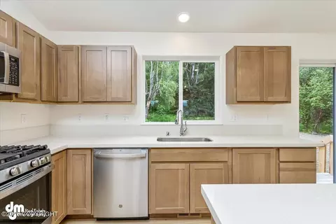 Kitchen - 7651 E Obsidian, Wasilla, AK 99654 photo 6 of 6