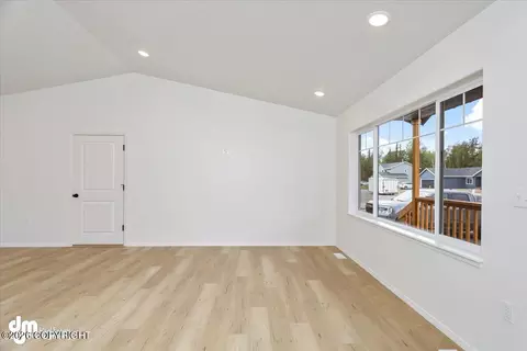Living - 7651 E Obsidian, Wasilla, AK 99654 photo 3 of 6