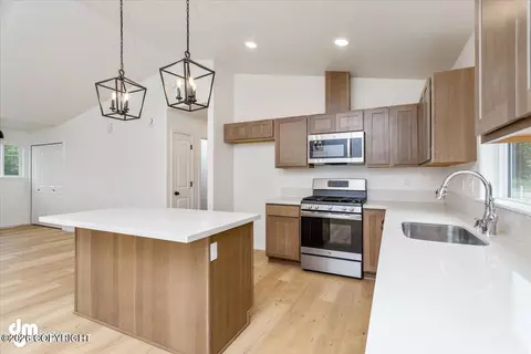 Kitchen - 7651 E Obsidian, Wasilla, AK 99654 photo 2 of 6