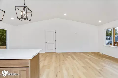 Living - 7651 E Obsidian, Wasilla, AK 99654 photo 4 of 6