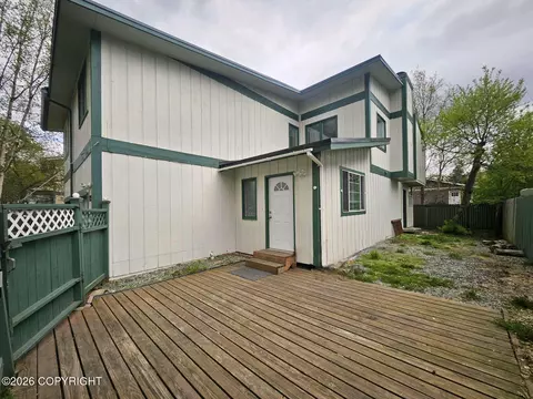 8155 Country Woods Dr, Anchorage, AK 99502