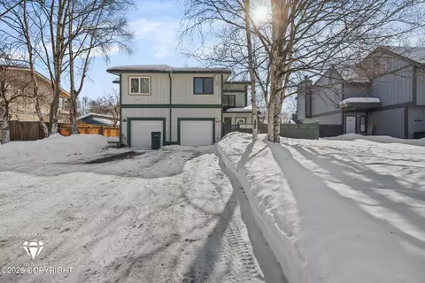 8155 Country Woods Dr, Anchorage, AK 99502