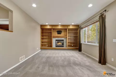 Living - 17201 Yellowstone Dr, Eagle River, AK 99577 photo 8 of 12