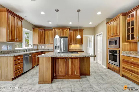 Kitchen - 17201 Yellowstone Dr, Eagle River, AK 99577 photo 6 of 6