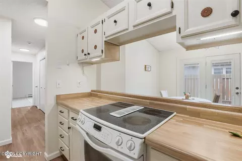 Kitchen - 3463 E 20th Ave # 34, Anchorage, AK 99508 photo 3 of 3