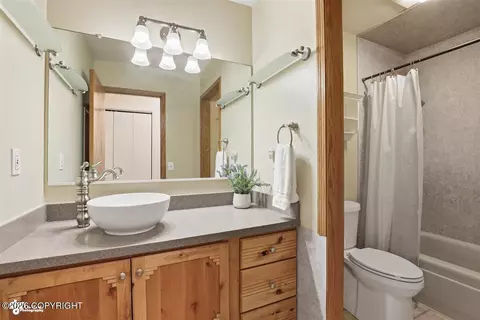 Bath - 3463 E 20th Ave # 34, Anchorage, AK 99508 photo 1 of 1