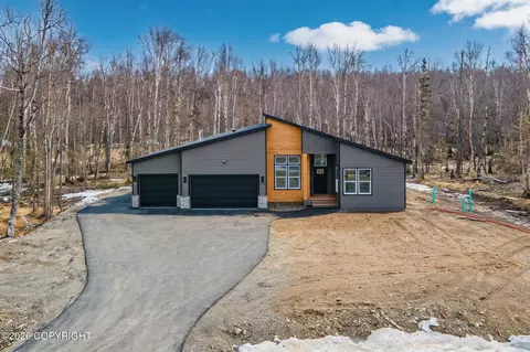 1942 W Cashatt Ave, Wasilla, AK 99654