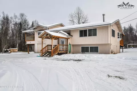 20735 Crabtree St, Chugiak, AK 99567