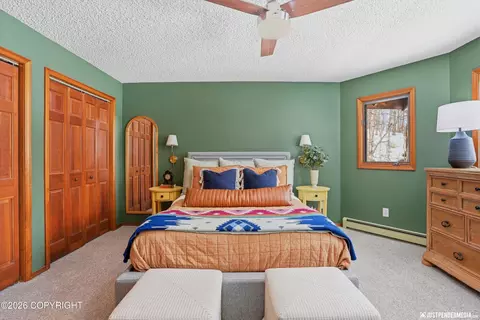 Bedroom - 24407 Thunderbird Dr, Chugiak, AK 99567 photo 2 of 7
