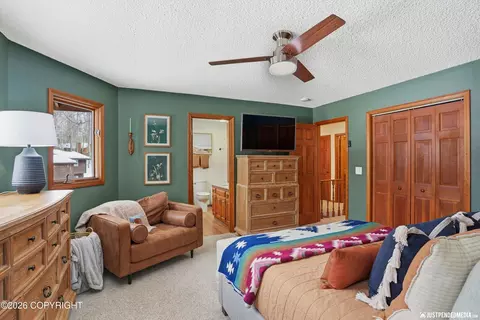 Bedroom - 24407 Thunderbird Dr, Chugiak, AK 99567 photo 4 of 7
