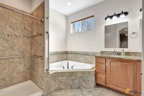 Bath - 19626 Crabtree St, Chugiak, AK 99567 photo 2 of 6