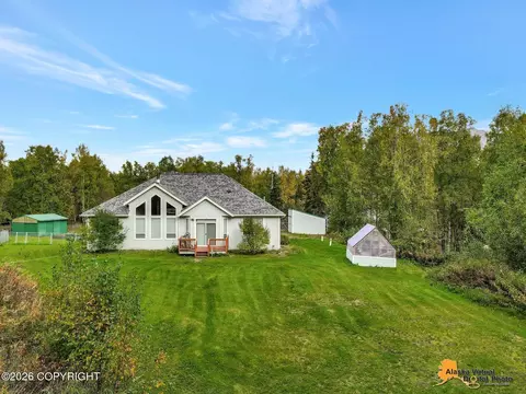 Exterior - 19626 Crabtree St, Chugiak, AK 99567 photo 3 of 6