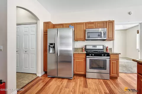 Kitchen - 19626 Crabtree St, Chugiak, AK 99567 photo 3 of 6