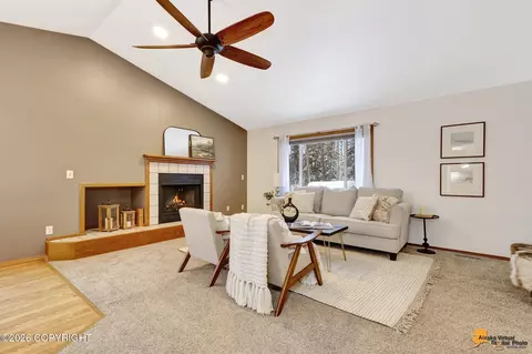 Living - 7471 Clairborne Cir, Anchorage, AK 99502 photo 2 of 4