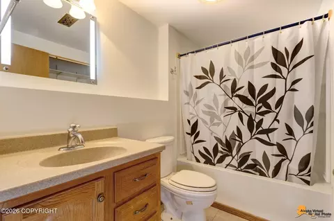 Bath - 7471 Clairborne Cir, Anchorage, AK 99502 photo 3 of 3