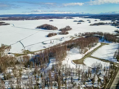 20298 W Kvichak Cir, Big Lake, AK 99652