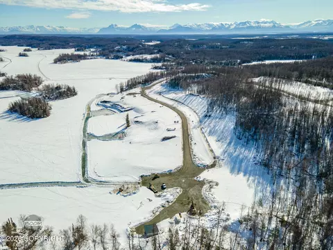 5502 S Corkey Blvd, Big Lake, AK 99652