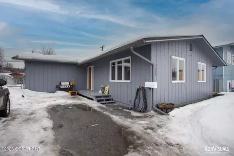 5900 Craig Dr, Anchorage, AK 99504