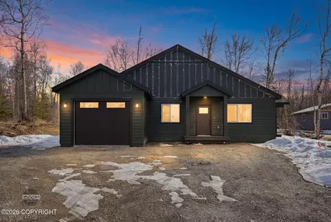 8910 S Polaris Ln, Wasilla, AK 99623