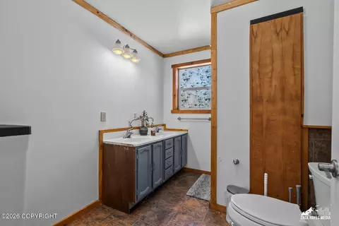 Bath - 14357 N Stormybrook Cir, Willow, AK 99688 photo 1 of 3