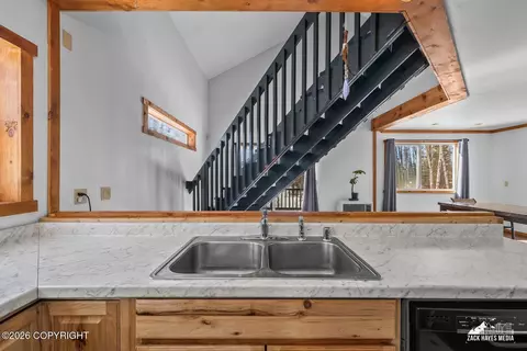 Kitchen - 14357 N Stormybrook Cir, Willow, AK 99688 photo 4 of 5