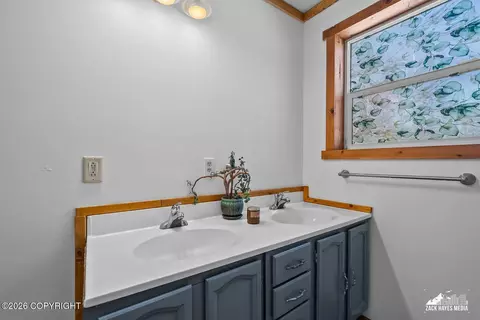 Bath - 14357 N Stormybrook Cir, Willow, AK 99688 photo 2 of 3