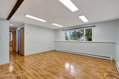 Living - 3003 Kerry Cir, Anchorage, AK 99504 photo 5 of 5