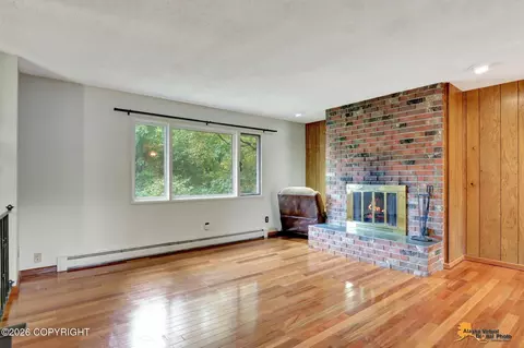 Living - 3003 Kerry Cir, Anchorage, AK 99504 photo 3 of 5